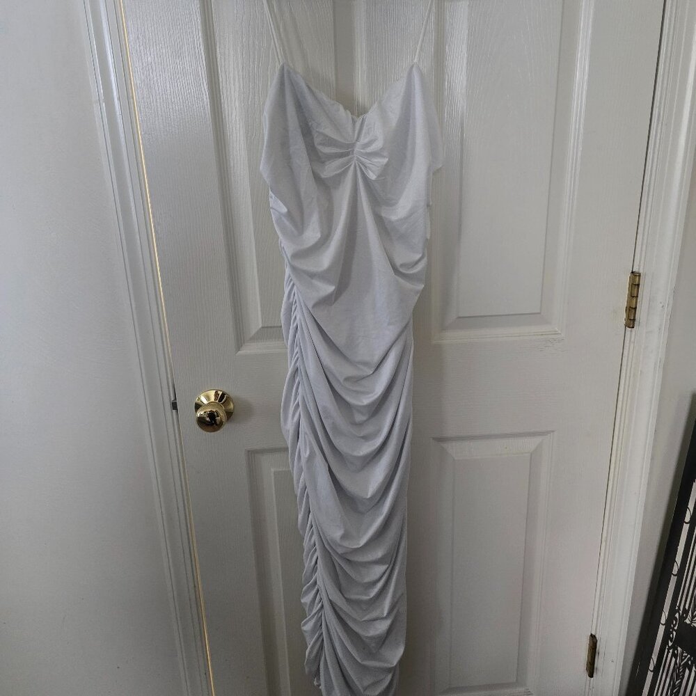 White bodycon dress